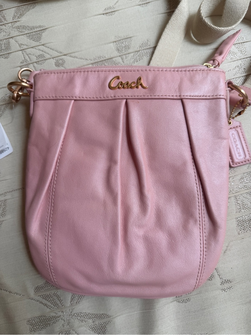 Nwt Coach Pink Pearl Leather Pleated Crossbody Messenger Bag
